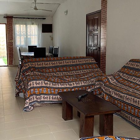 Villa Cb Abidjan Exterior photo
